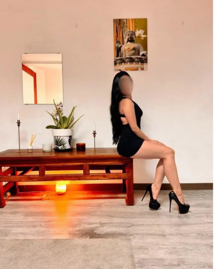 Ángela · 19 años · Espontánea y sonriente