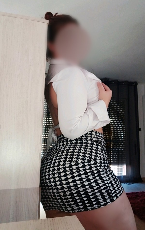 joven colombiana recién llegada,  estoy deseando disfrutar del SEXO
