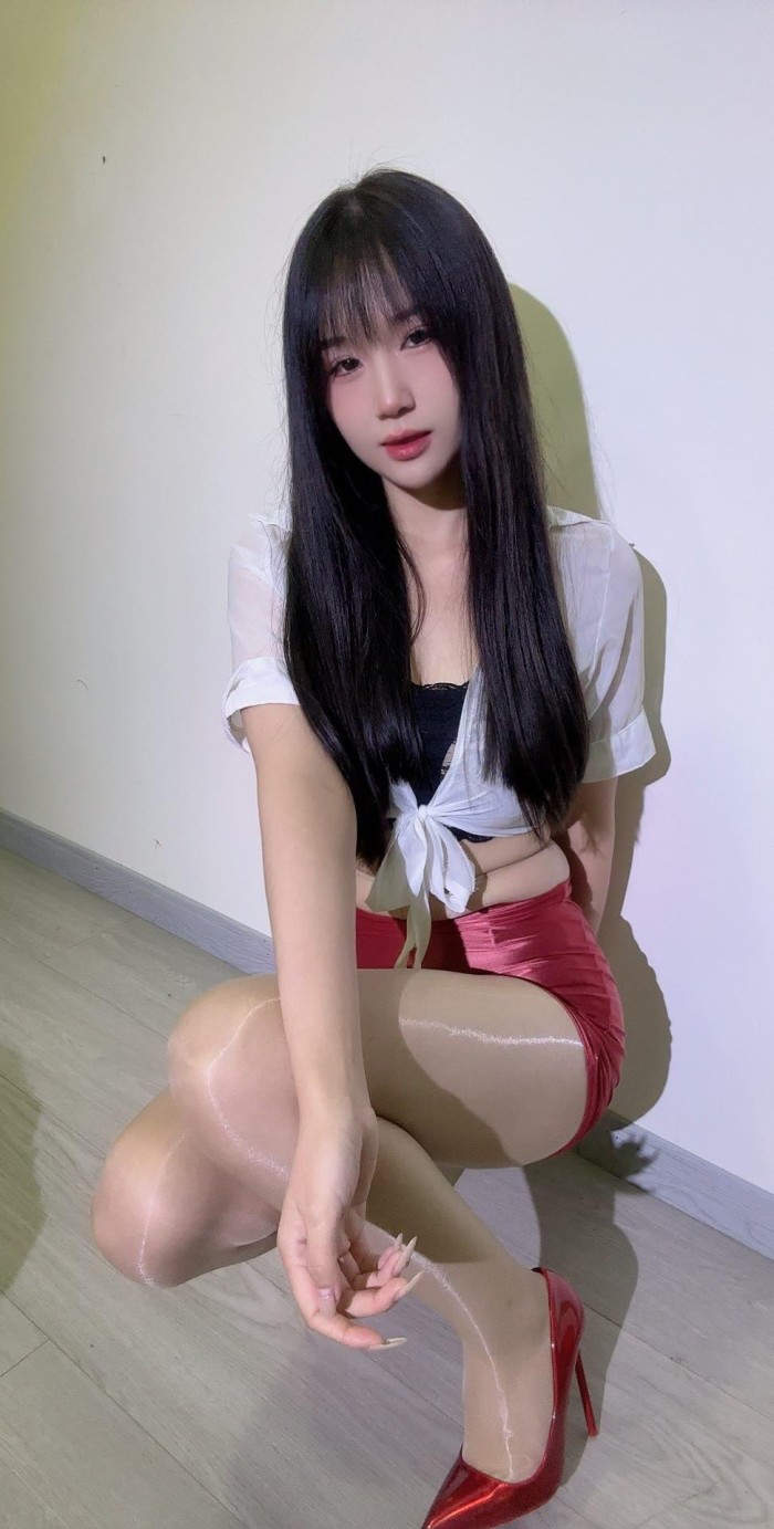 Dulces chicas asiáticas esperándote en Cabañal
