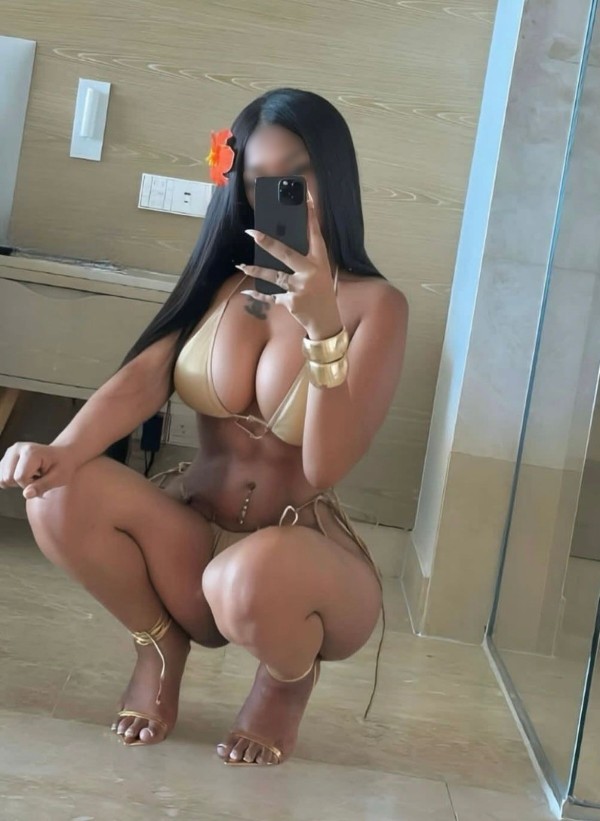 MORENAZA FIESTERA MULTIORGASMICA DIOSA DEL SEXO