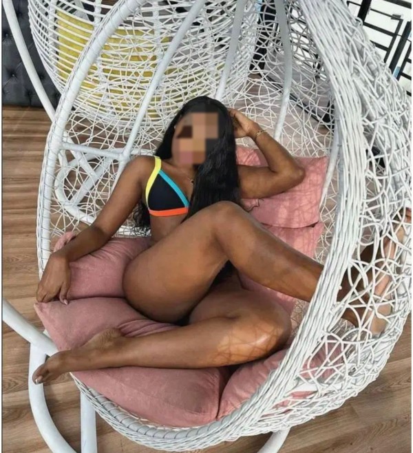 MORENAZA FIESTERA MULTIORGASMICA DIOSA DEL SEXO