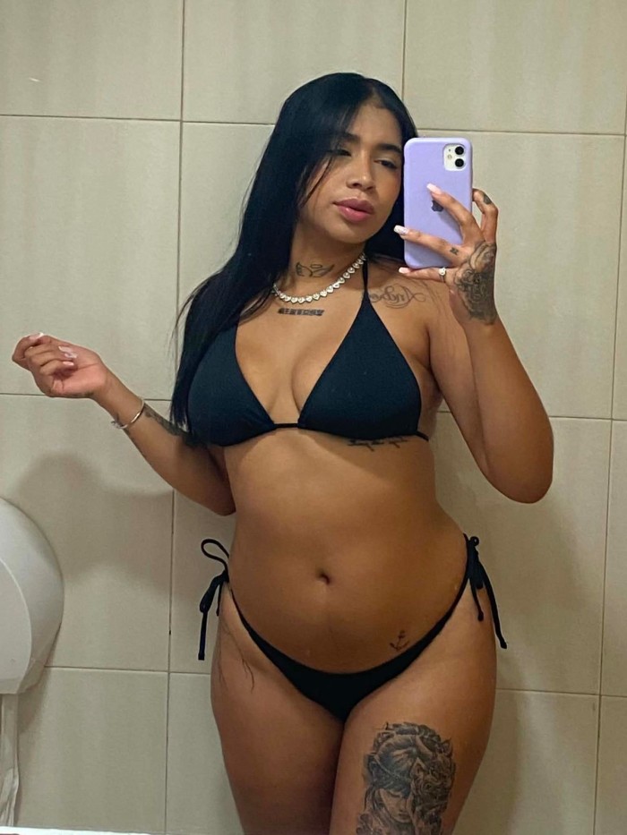 LIA NOVEDAD SUPER COMPLACIENTE Y FOLLADORA