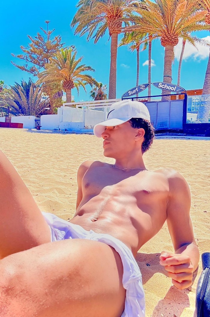 CRIS RECIÉN LLEGADO A LA CUIDAD LECHERO VERSATIL