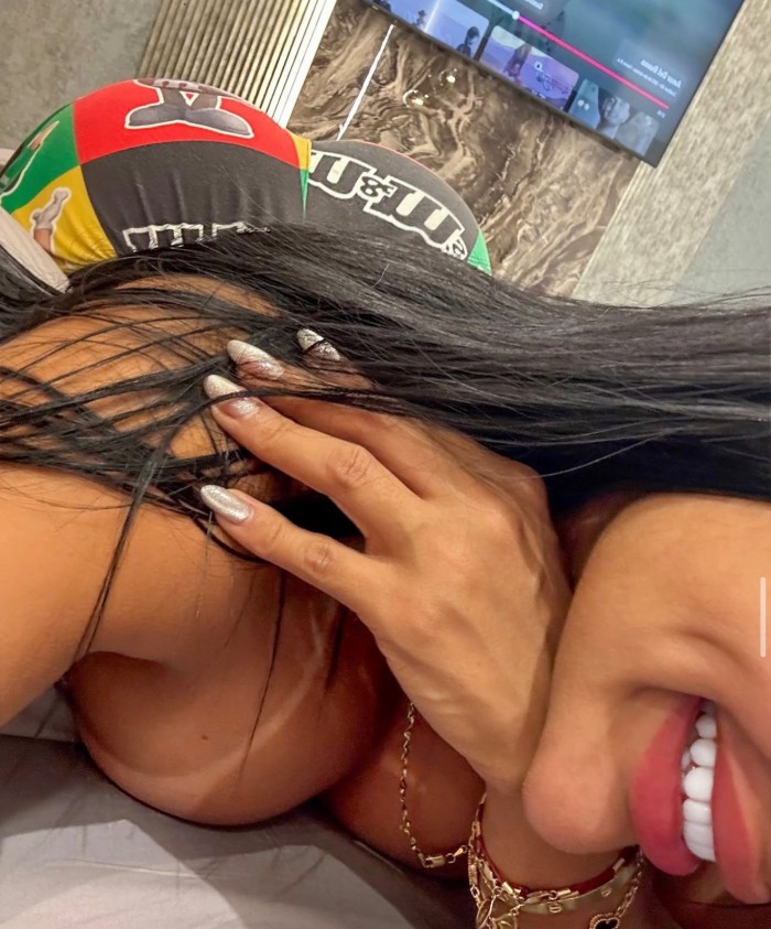 EN AGUDULCE APASIONADA CACHONDA DESEOSA DE SEXO Y FIESTA