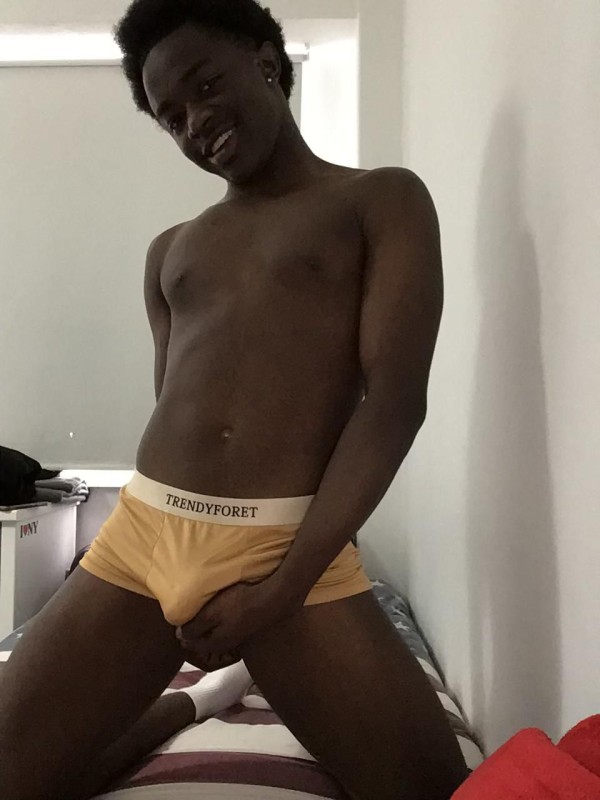 RICO CHOCOLATE XXL.19 AÑOS SOLO DESPLAZAMIENTO
