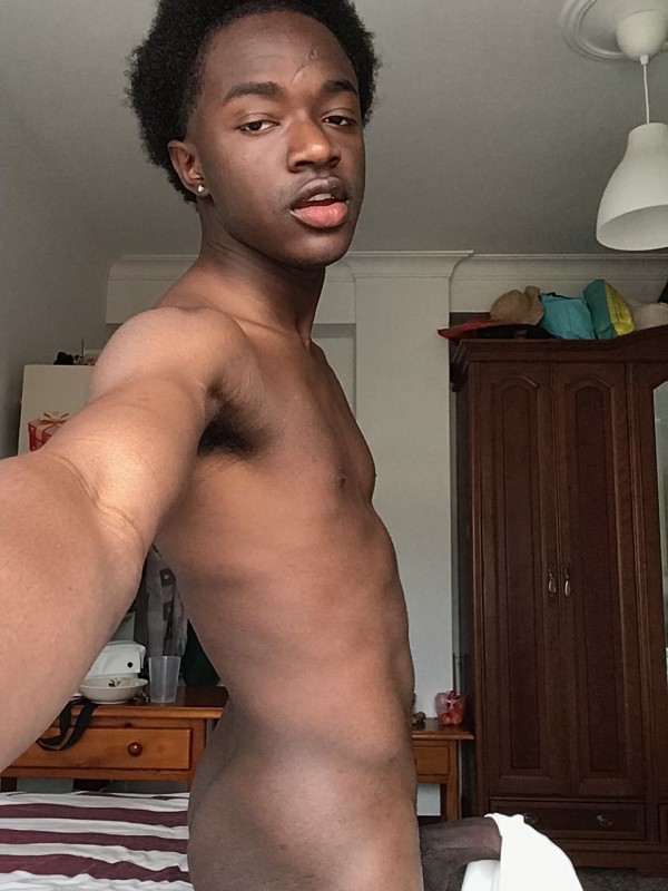 RICO CHOCOLATE XXL.19 AÑOS SOLO DESPLAZAMIENTO