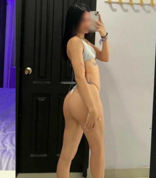 PRECIOSA CHICA RECIÉN LLEGADA A MENORCA