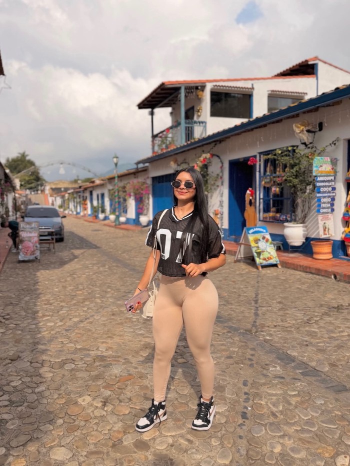 Valentina, 24 años – Pura tentación En Bilbao