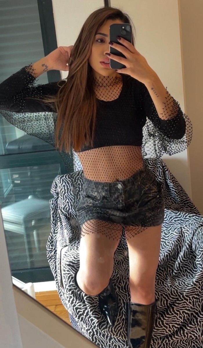 Caroline Brasileña / solo llamadas por WhatsApp.