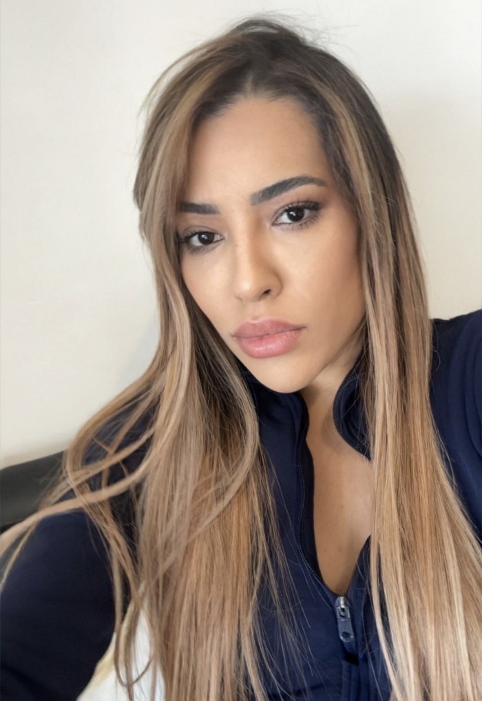 Caroline Brasileña recién llegada