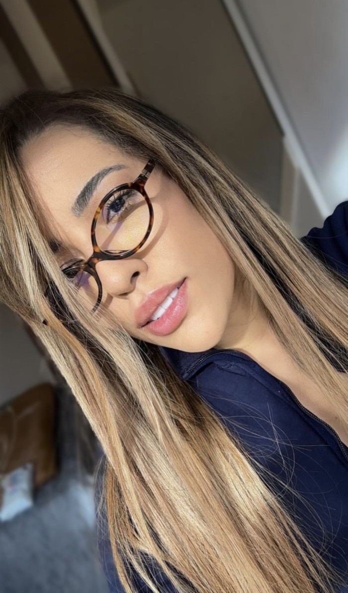 Caroline Brasileña recién llegada