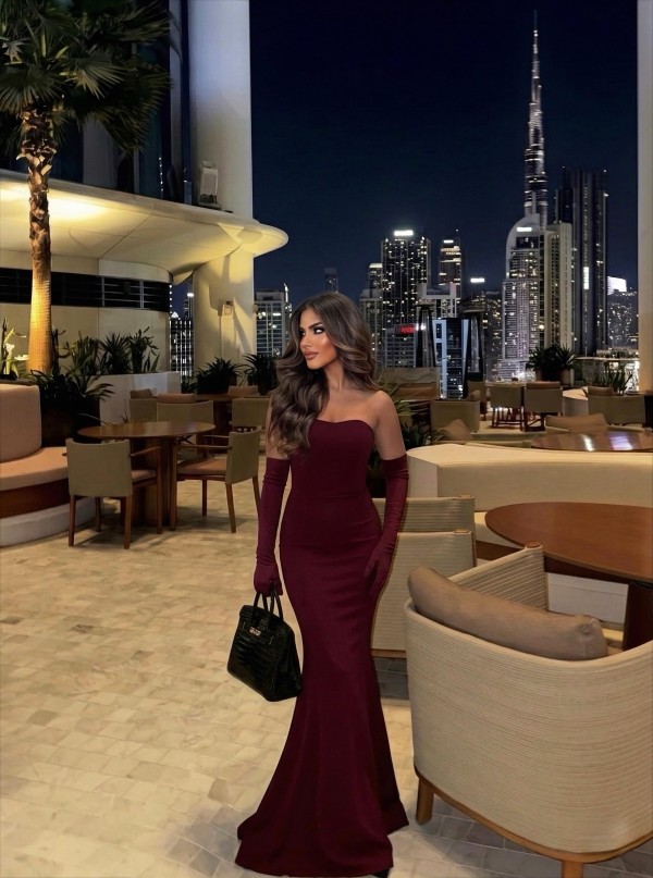 Megan recién llegada a la cuidad XXL LECHERA