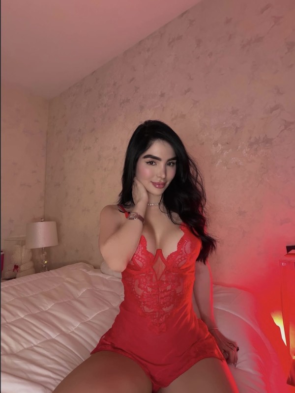 Flaca muy rica con el toto muy lindo