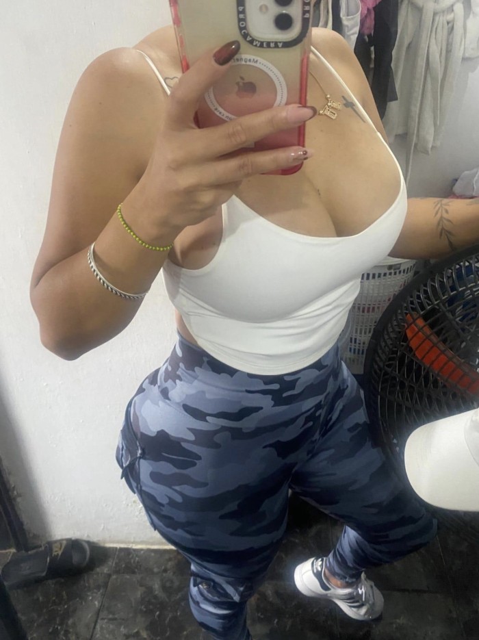 Impresionante venezolana exhuberante