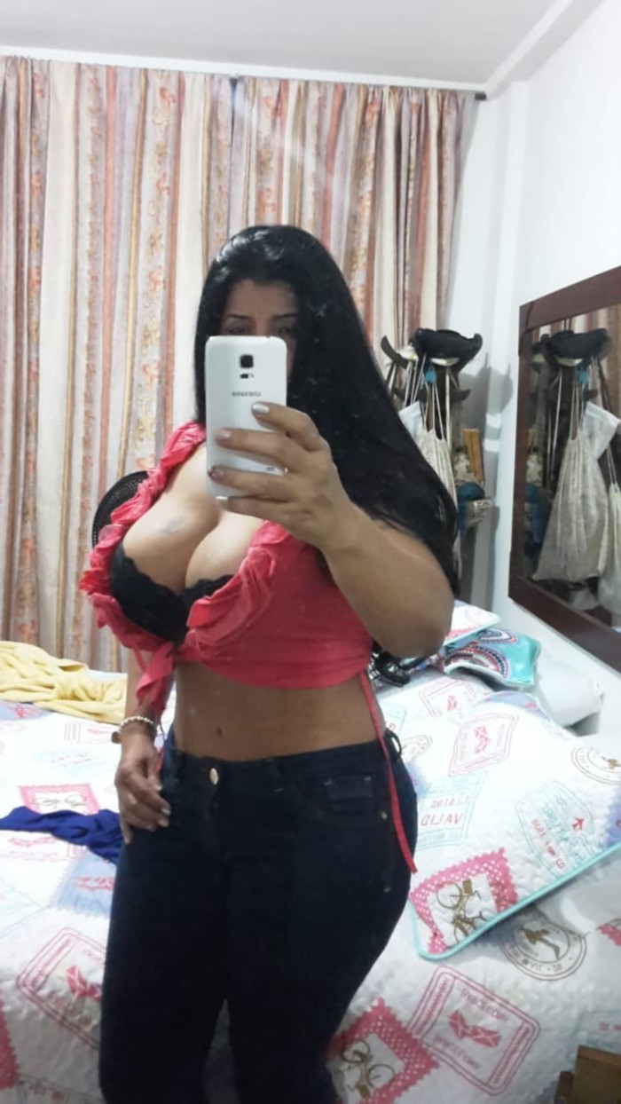 LOS CRISTIANOS, DAMA EXPLOSIVA, COMPLETA Y MORBOSA