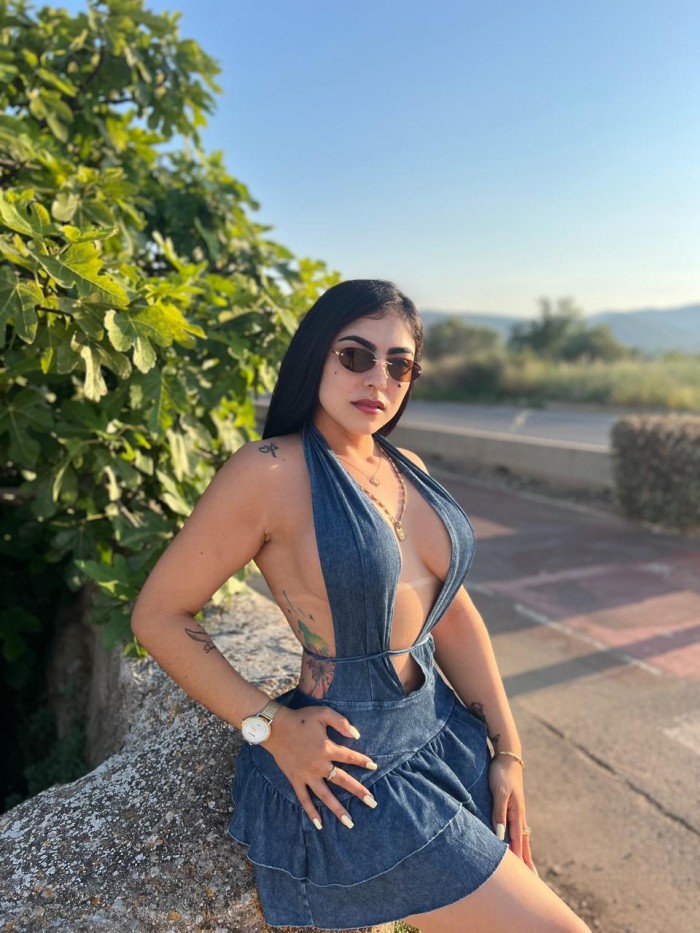 Charming and very party-loving Latina hot