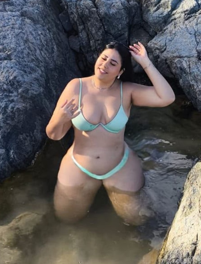 BRASILEÑA CURVY EXPLOSIVA Y JUGUETONA