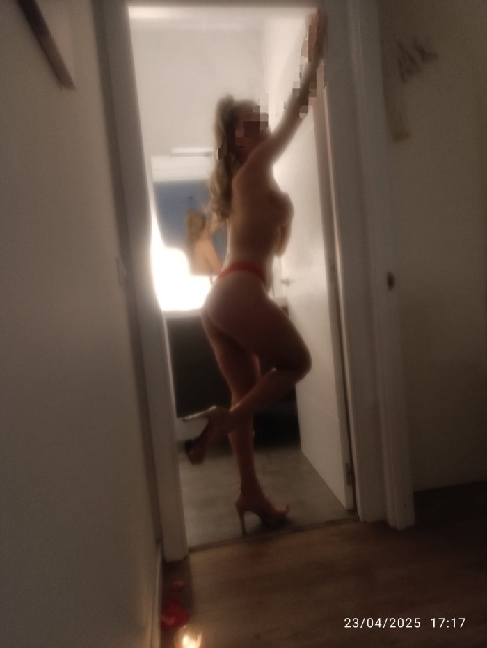 ESTRELLA, TU ESPAÑOLA ENCANTADORA Y PROVOCATIVA