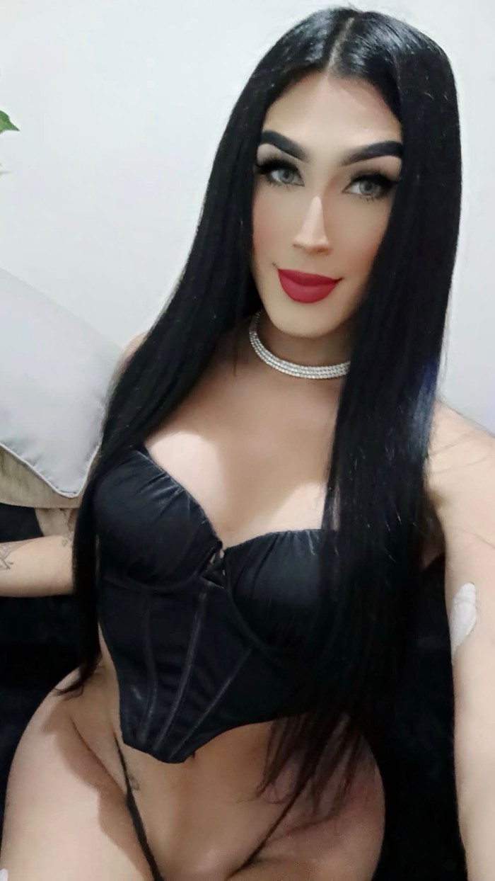 Sexy y explosiva Kimberly Herrera