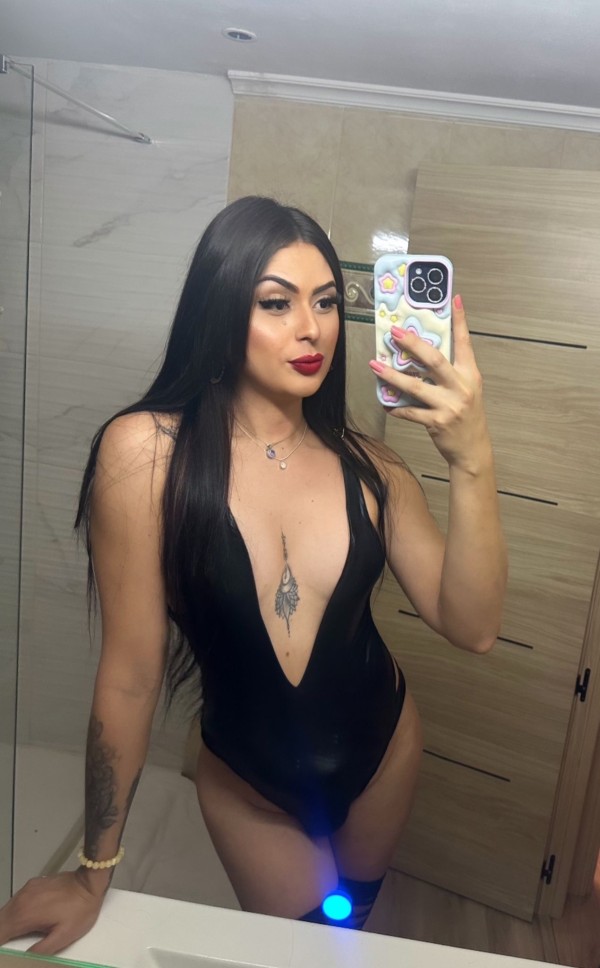 XXL LECHERA Y CON GANAS DE CULO CHICA TRANS