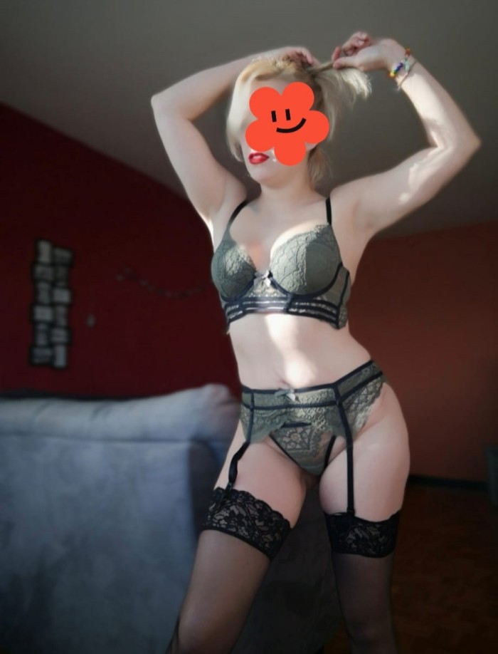 ANA ESPECTACULAR MASAJE
