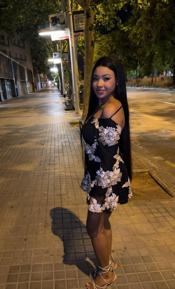 SEXI MORENA CACHONDA EN COLLBLANC