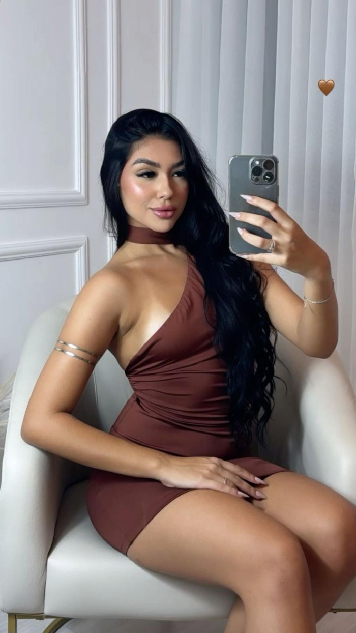 COLOMBIANA DE LUJO CALIENTE Y EXPLOSIVA