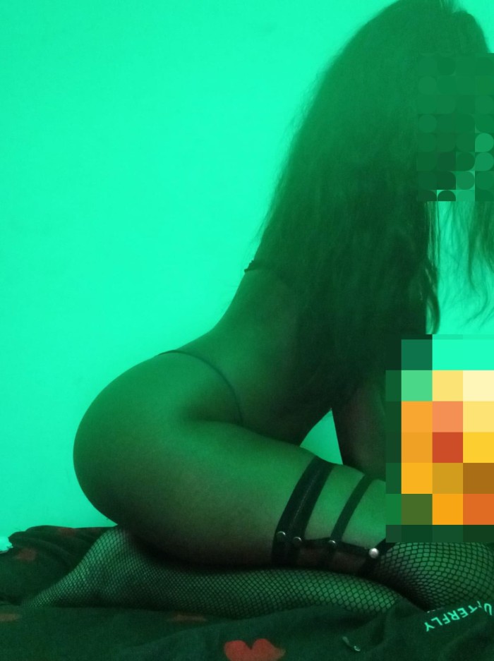 ENAMORADA SENSUAL ENCANTADORA BOMBA DE SEXO