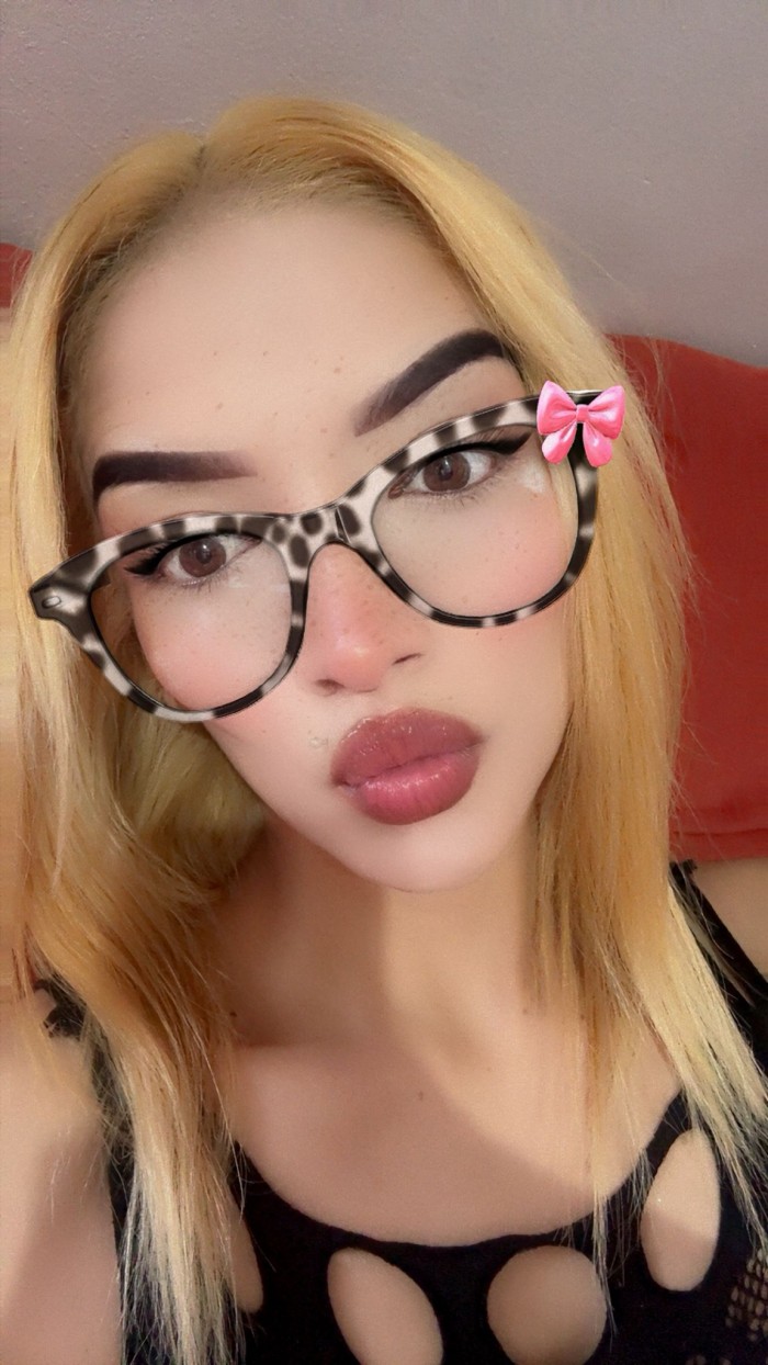 COLOMBIANA CON GANAS DE POLLA MULTIORGASMICA