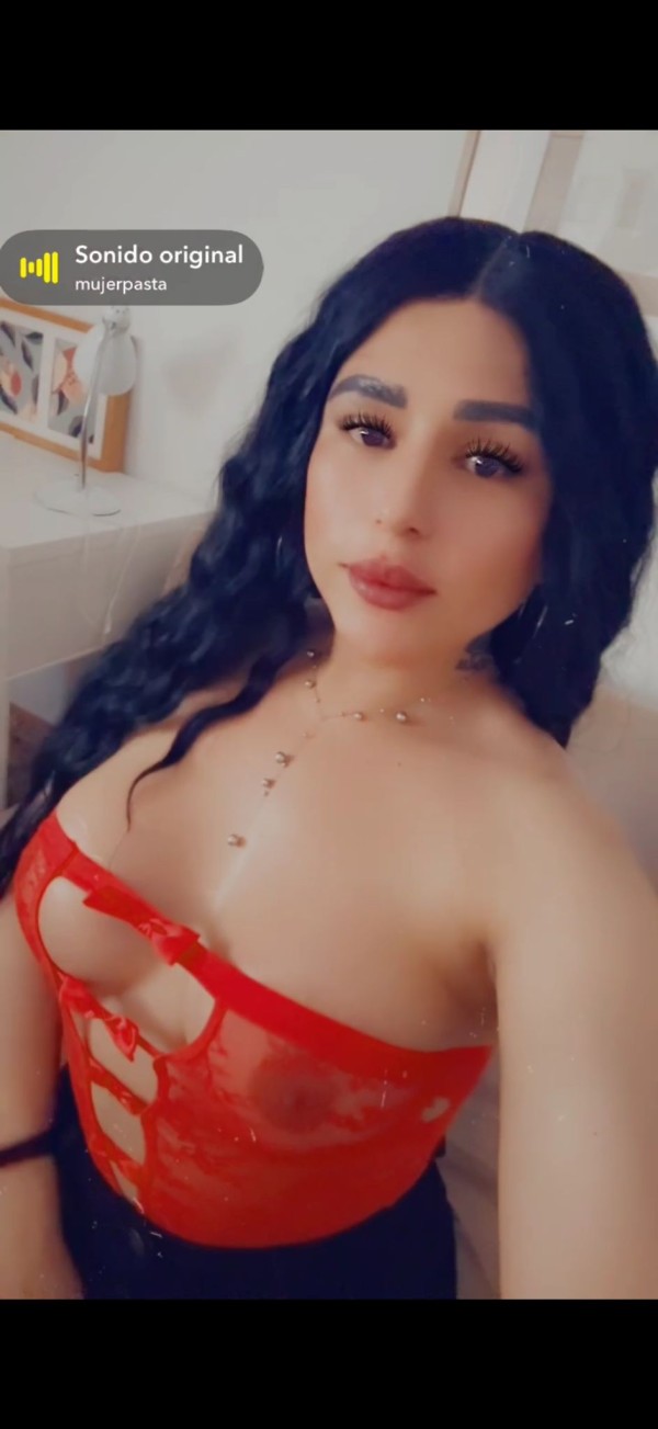 CADIZ CAPITAL CHICA TRANS MUY FEMENINA