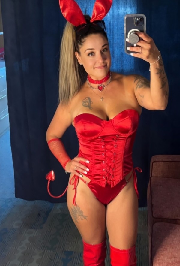 ESPAÑOLA, ELEGANCIA QUE SEDUCE Y SE DESEA…!!!