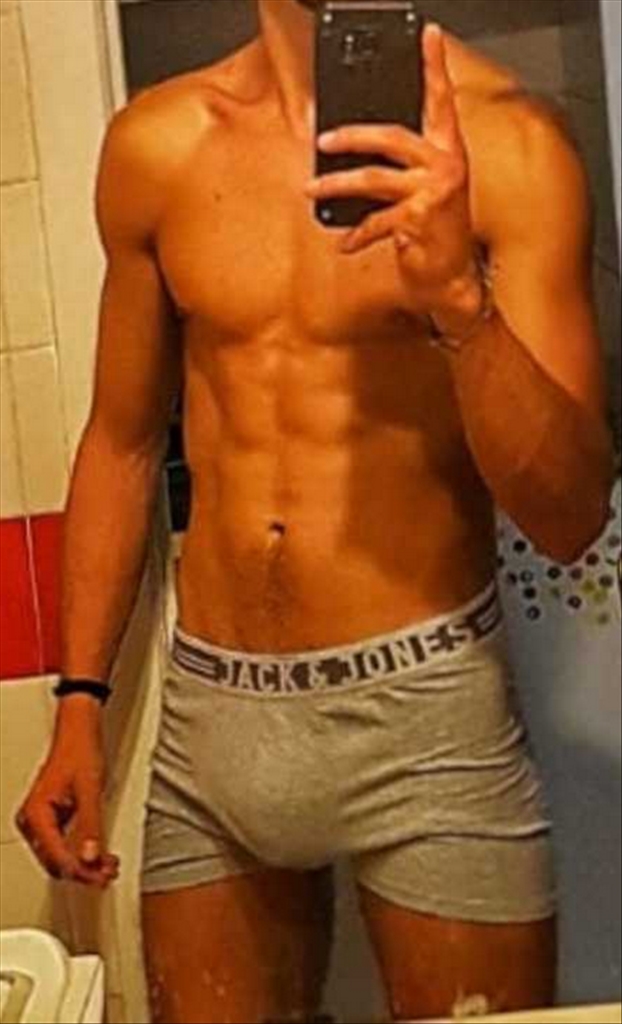 GIGOLO GUAPERAS