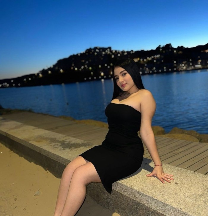 LATINA QUE TE ARA SUDAR DE PASION