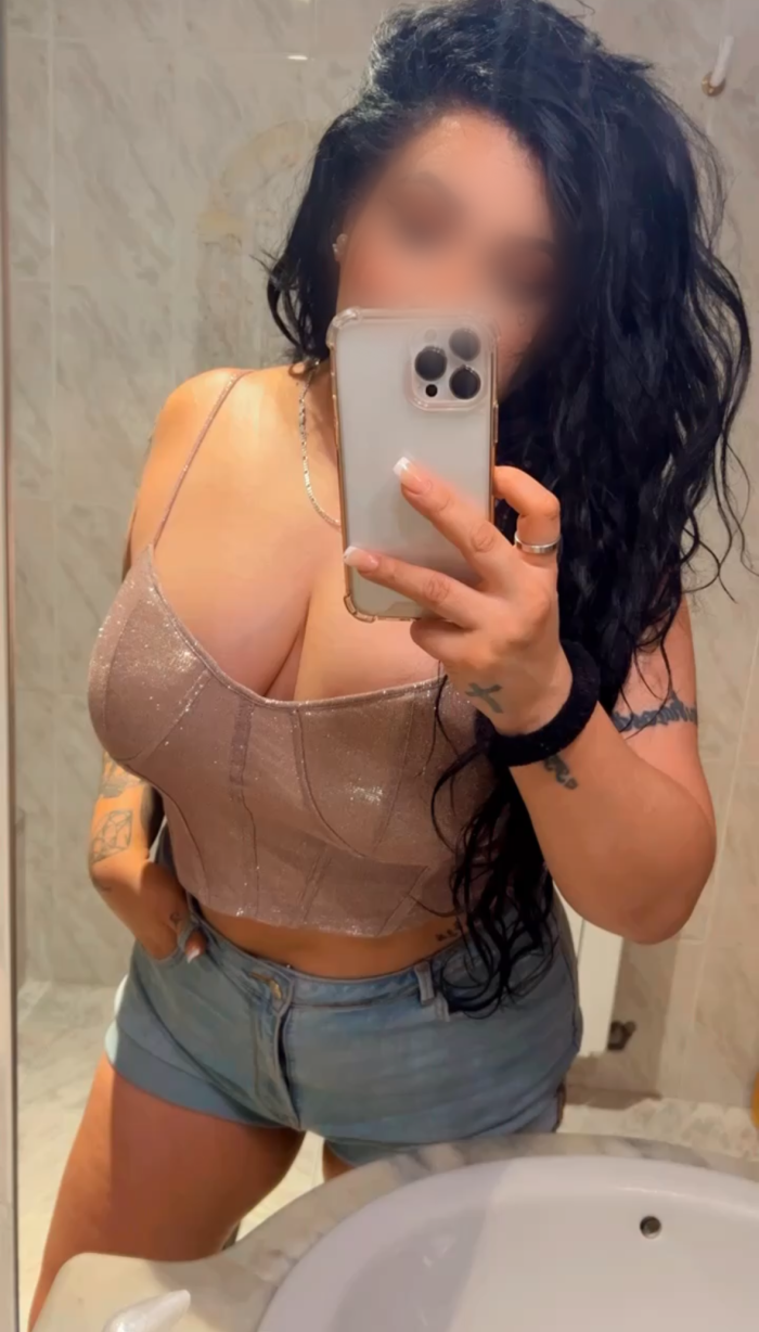 CURVY SEXY, SIMPÁTICA Y AMOROSA