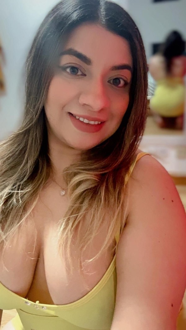 VALENTINA RUBIA EN ELDA UN ENCANTO DE MUJER