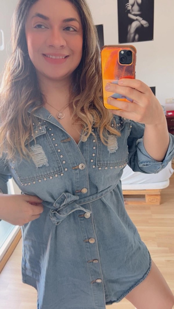 VALENTINA RUBIA EN ELDA UN ENCANTO DE MUJER