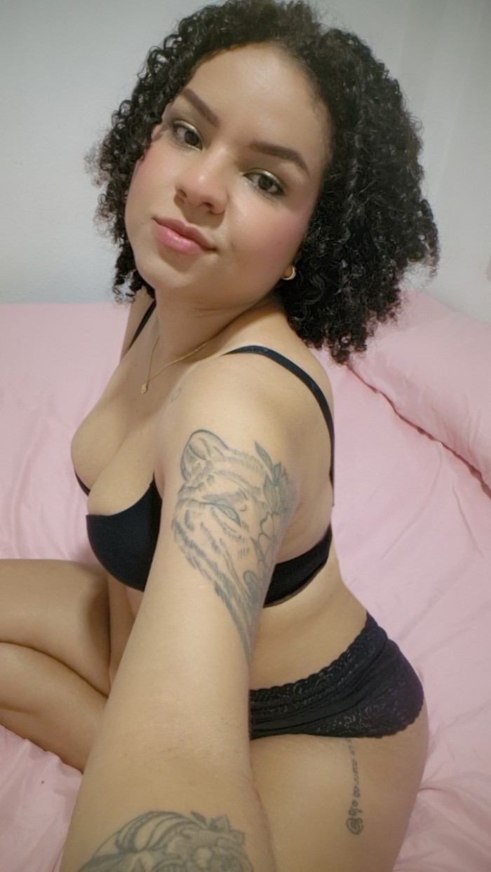 Espectacular Colombiana implicada trato vip 24 hr