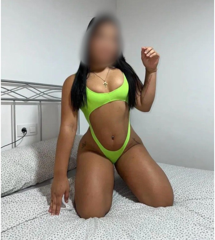 EN YECLA DANIELA VEN Y COME MI COÑO RICO