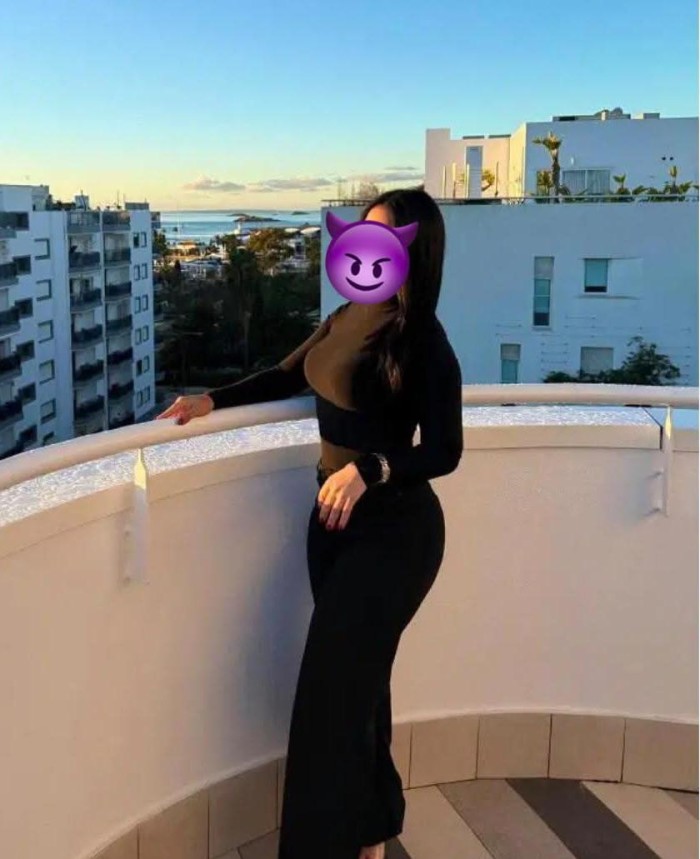 EN YECLA DANIELA VEN Y COME MI COÑO RICO