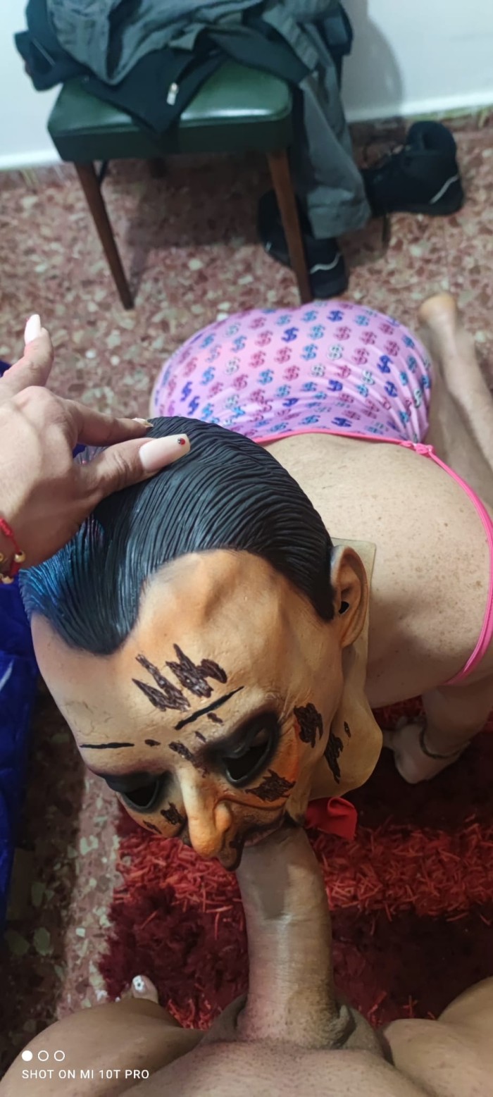 EN SANTIAGO DE COMPOSTELA…POLLONA LECHERA SENSUAL Y CALIENTE