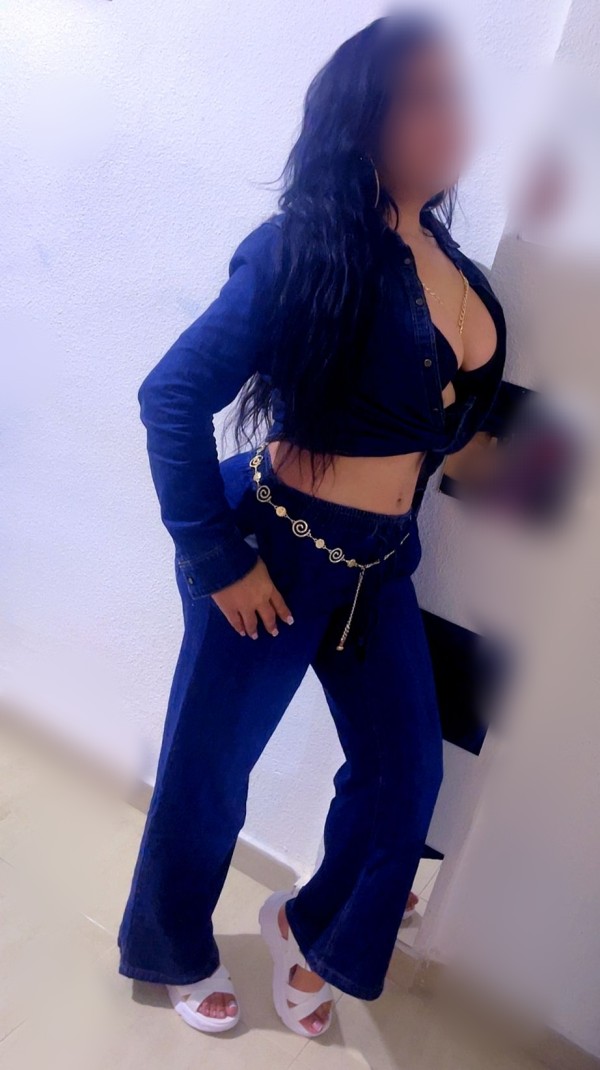 FIESTERA.. LA MEJOR MAMADA DE TU VIDA