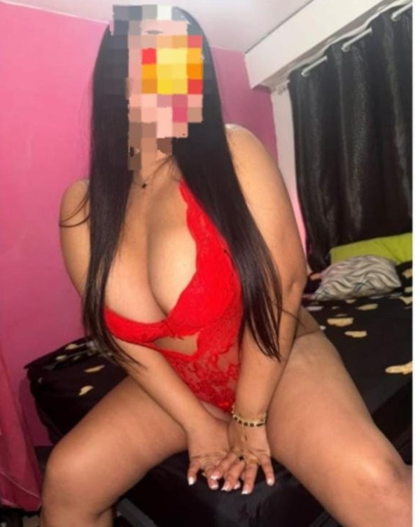 Morena fiestera  cachonda novedad Gijon