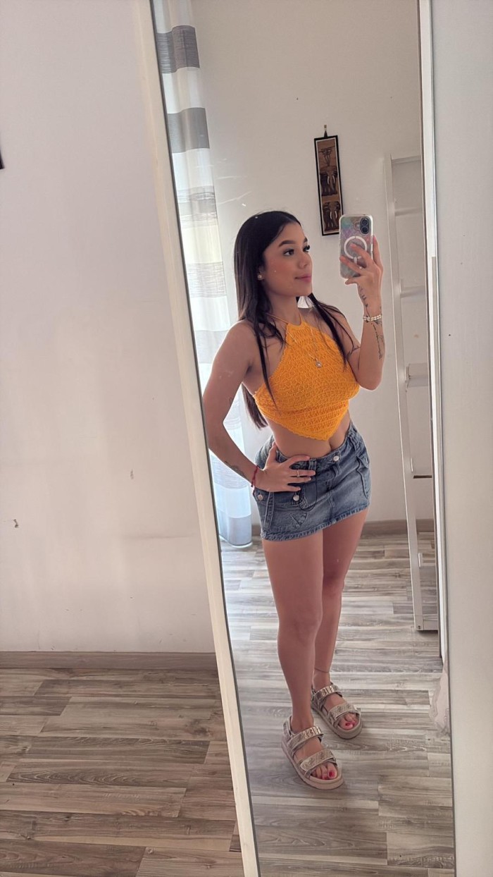 EN MALAGA HERMOSA MUJER EXQUISITA SIN LIMITES