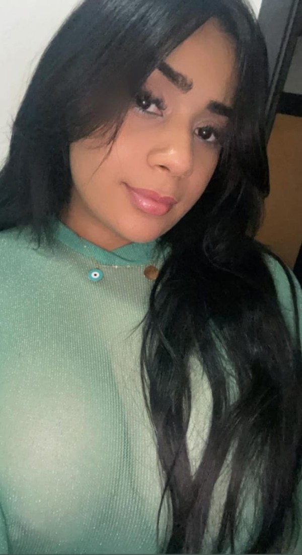 CAMILA DOMINICANA COMPLACIENTE