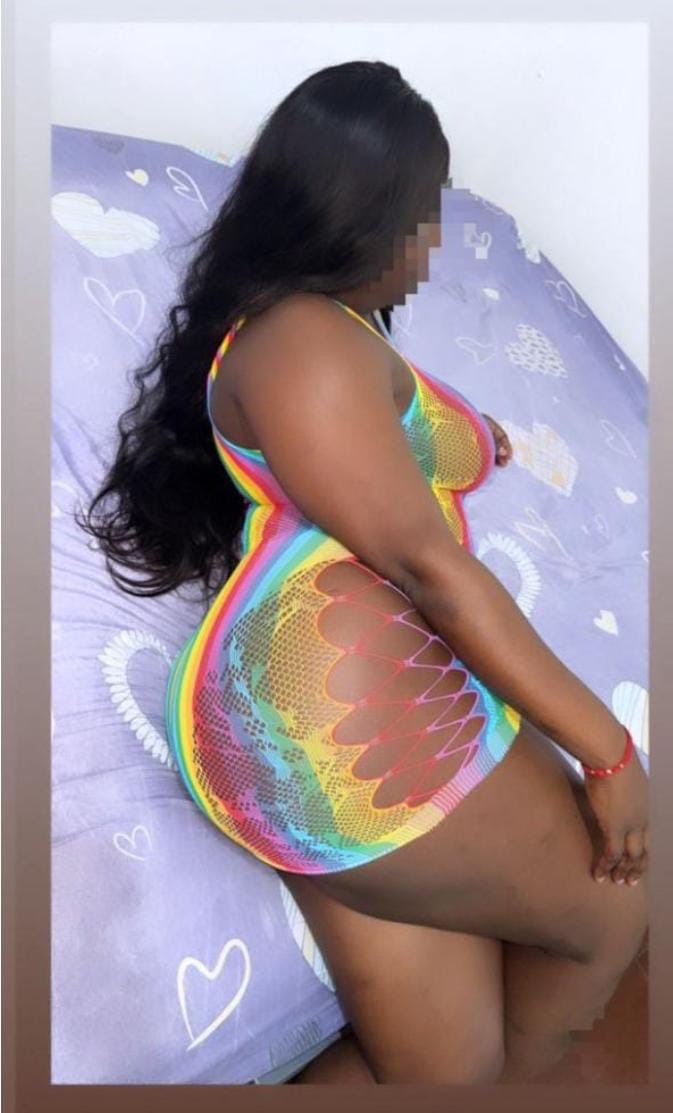 Morena Latina Aguantadora