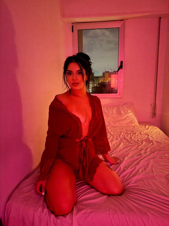 Gatita traviesa… dulce princesa elegante y picante