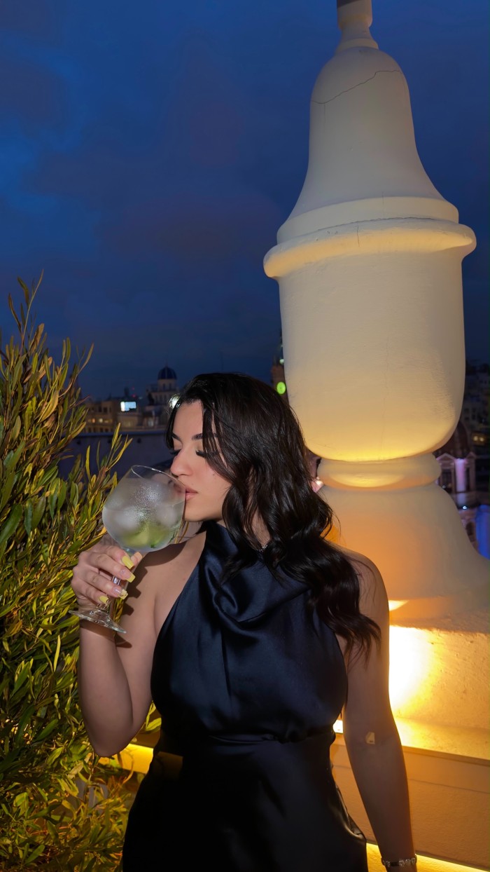 Gatita traviesa… dulce princesa elegante y picante