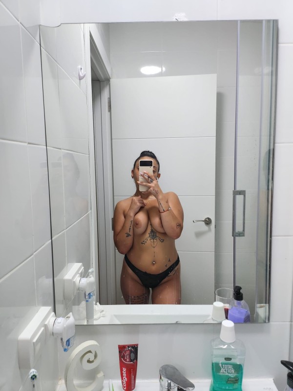 MORENAZA ESPAÑOLA DE CUERPO ESPECTACULAR—-RECIEN LLEGADA SABINILLAS