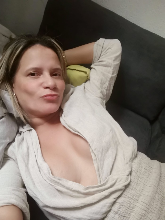 POR RASCAÑA – BRASILEÑA SE LUJO EXPLOSIVA Y JUGUETONA