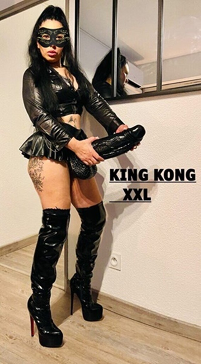 ANA EXPERTA EN BDSM LA REINA DEL STRAPON ESTOY EN SANTA MARGARITA ROSES